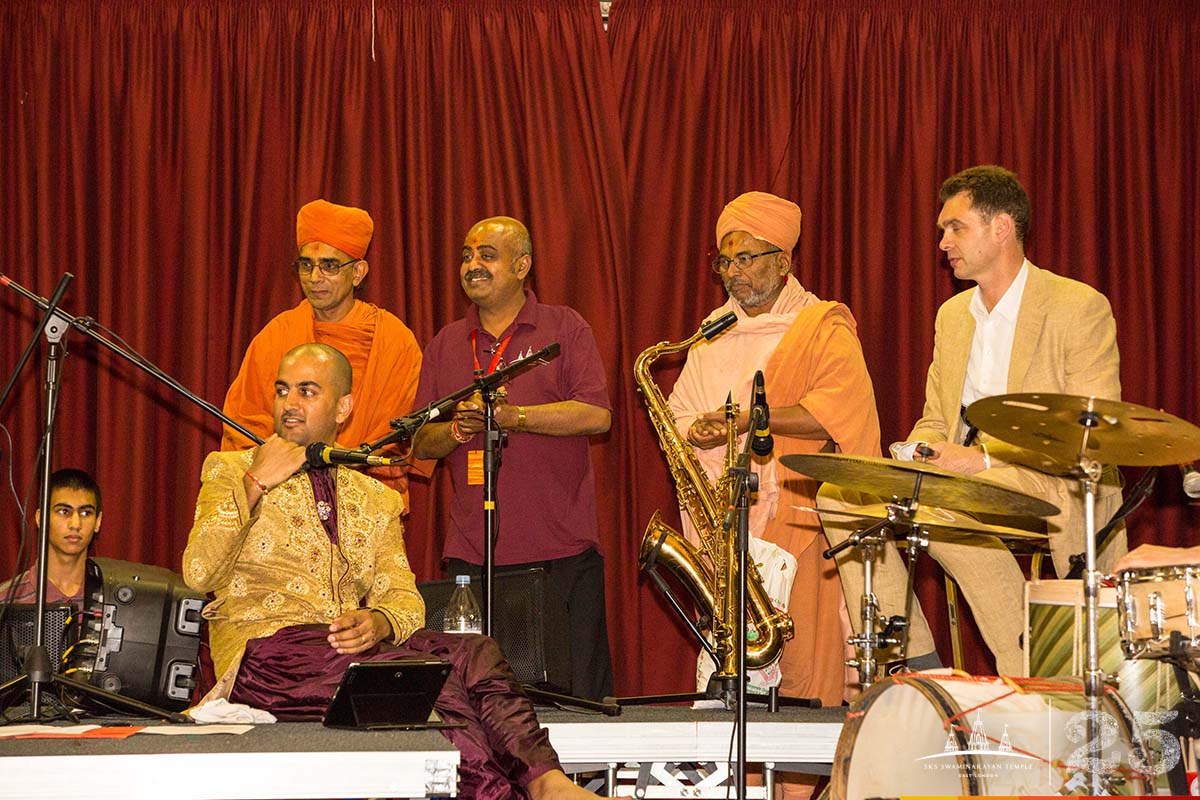 211A4583 copy - ©1987-2017 SKS Swaminarayan Temple East London